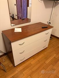 Cassettiera  e 2 comodini