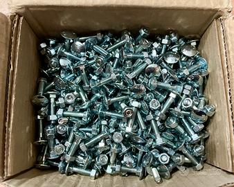 Bulloni a testa tonda con dado zincati M6*30mm