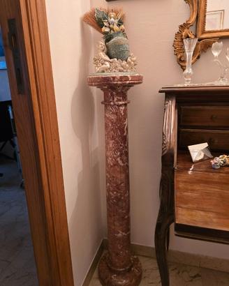 Colonna portavasi con piedistallo in marmo rosso