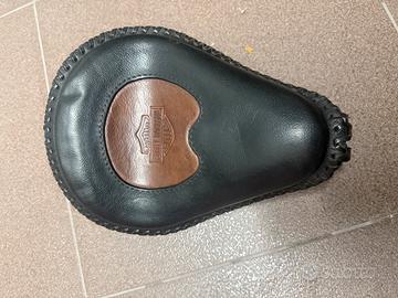 Sella Artigianale in Pelle per Harley Davidson