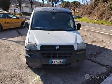Fiat dobló