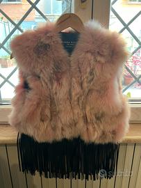Gilet in pelliccia con frange in pelle