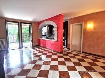 3 LOCALI A PESCANTINA