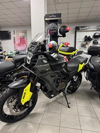 Qj Motor SVT 650 + tris borse in promozione