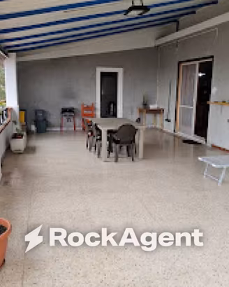 Attico / Mansarda di 182 m² con 5 locali a Cauloni
