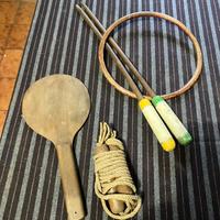 Vecchi giochi in legno