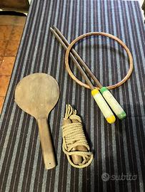 Vecchi giochi in legno