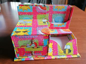 Organizer e porta oggetti con fantasia vivace