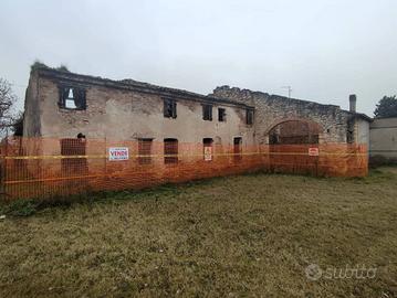 Rustico / Casale di 240 m² a Albaredo d'Adige