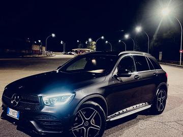 GLC 300 Mercedes  premium plas 