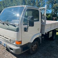 Nissan Cabstar 3.0 Td RIBALTABILE 3 LATI
