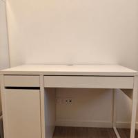 Scrivania IKEA MICKE Bianca