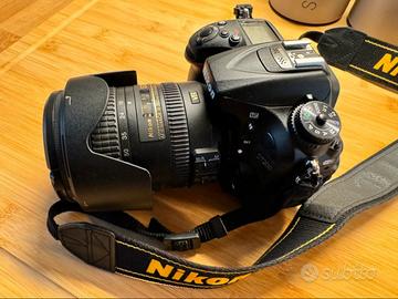Fotocamera Nikon D7200 con obiettivo 18/200