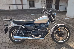 Moto Guzzi V9 Roamer 2017 17400km