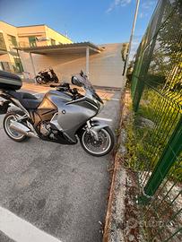 Honda vfr 1200 v4