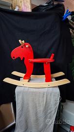 Cavallo a dondolo in legno