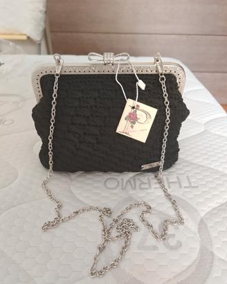  Clutch nera fatta a mano prodotto italiano 