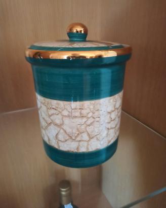 Vaso in ceramica elemento di arredo