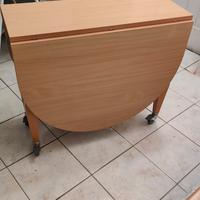 Tavolo Calligaris con rotelle 