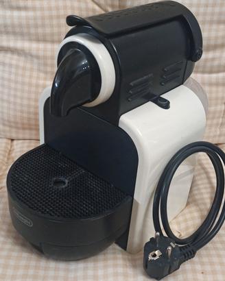 Nespresso Essenza Delonghi a capsule 