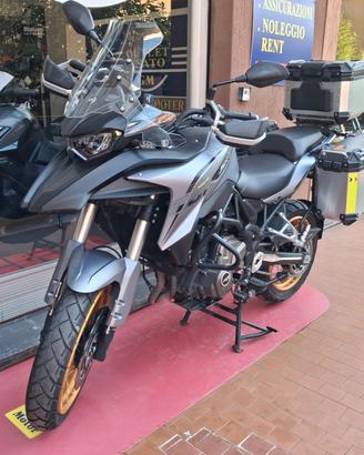 Qj Motor SRT 700 ABS + TCS