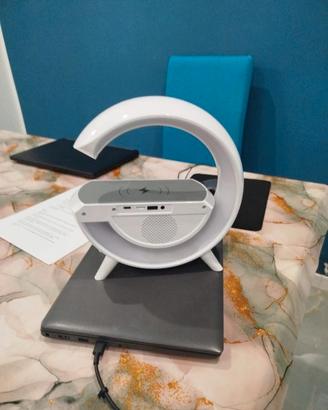 Lampada LED multifunzione con ricarica wireless e 