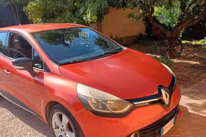 renault  clio 