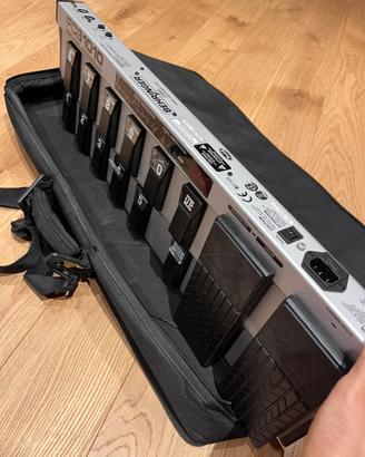 BEHRINGER pedaliera midi FCB1010