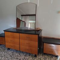 Set completo di mobili per camera da letto