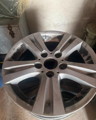 Cerchi il lega bmw