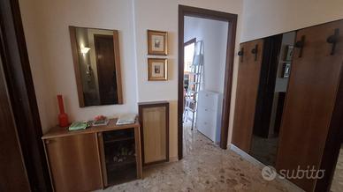 3vani arredato uso transitorio V.le Strasburgo