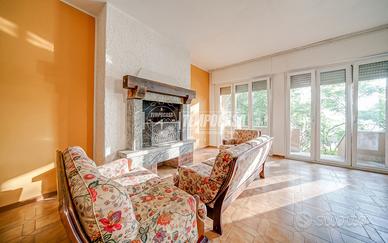 VILLETTA A SCHIERA DI TESTA CON GIARDINO PRIVATO!!