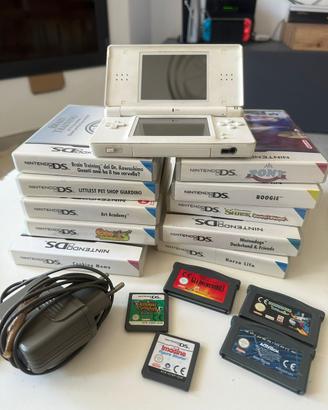 Nintendo DS Lite + Lotto 19 giochi + Caricatore