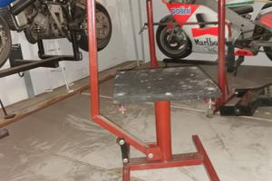 Cavalletto alzamoto. Cross enduro motard