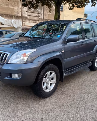 TOYOTA LAND CRUISER