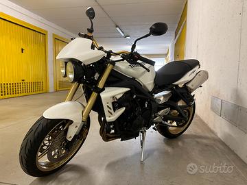 Triumph Street triple 675