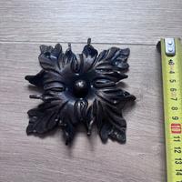 Oggetto decorativo in ferro battuto