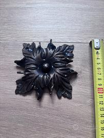 Oggetto decorativo in ferro battuto