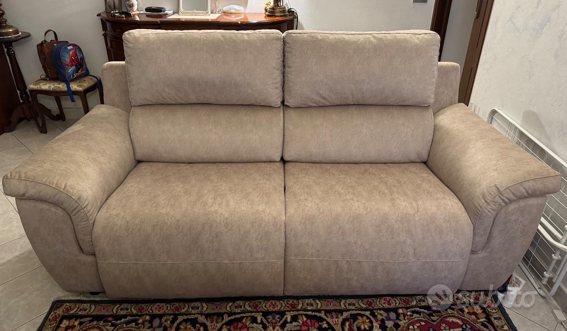 Divani Poltrone Sofa Cerco Divani E Divani Divano Salò Posti