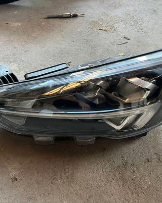 Faro Anteriore sinistro LED Ford Focus MK4