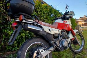 YAMAHA  XT600E