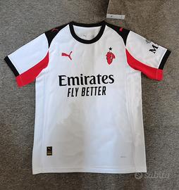 Maglia completo tuta Milan 2025 2026 e molto altro
