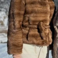 Pelliccia di visone con cappuccio