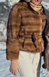 Pelliccia di visone con cappuccio