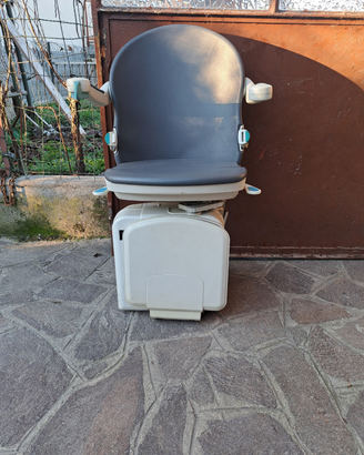 Sedia montascale per disabili