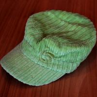 Cappello berretto verde velluto