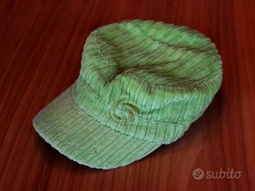 Cappello berretto verde velluto
