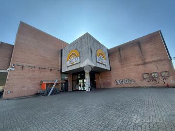 NEGOZIO A VENARIA REALE