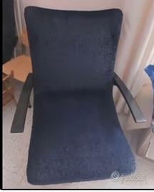 Divano, poltrone e puffo blu velluto
