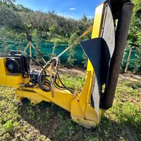 Braccio decespugliatore laterale